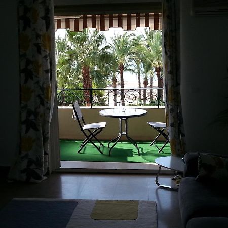Apartment On The Croisette With Sea View Cannes Room photo