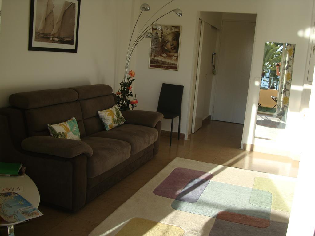 Apartment On The Croisette With Sea View Cannes Room photo